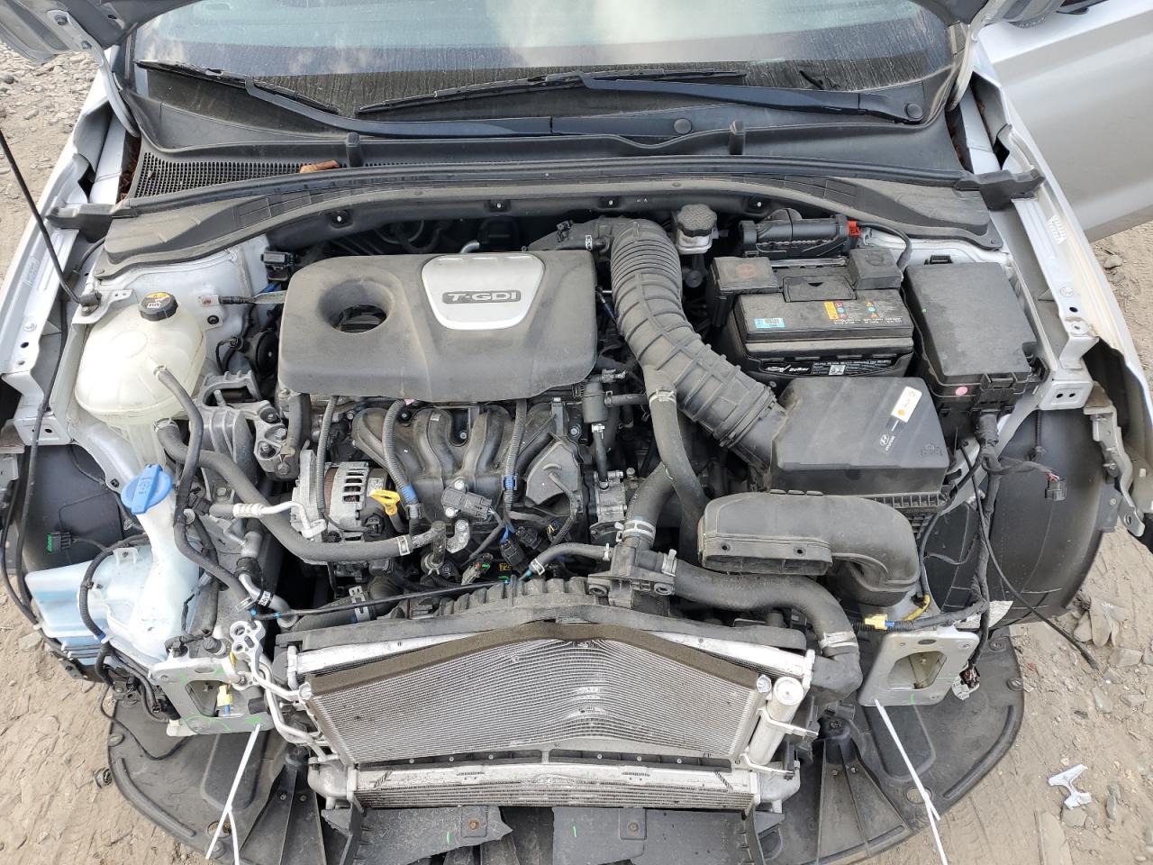2020 Hyundai Elantra - Image 12