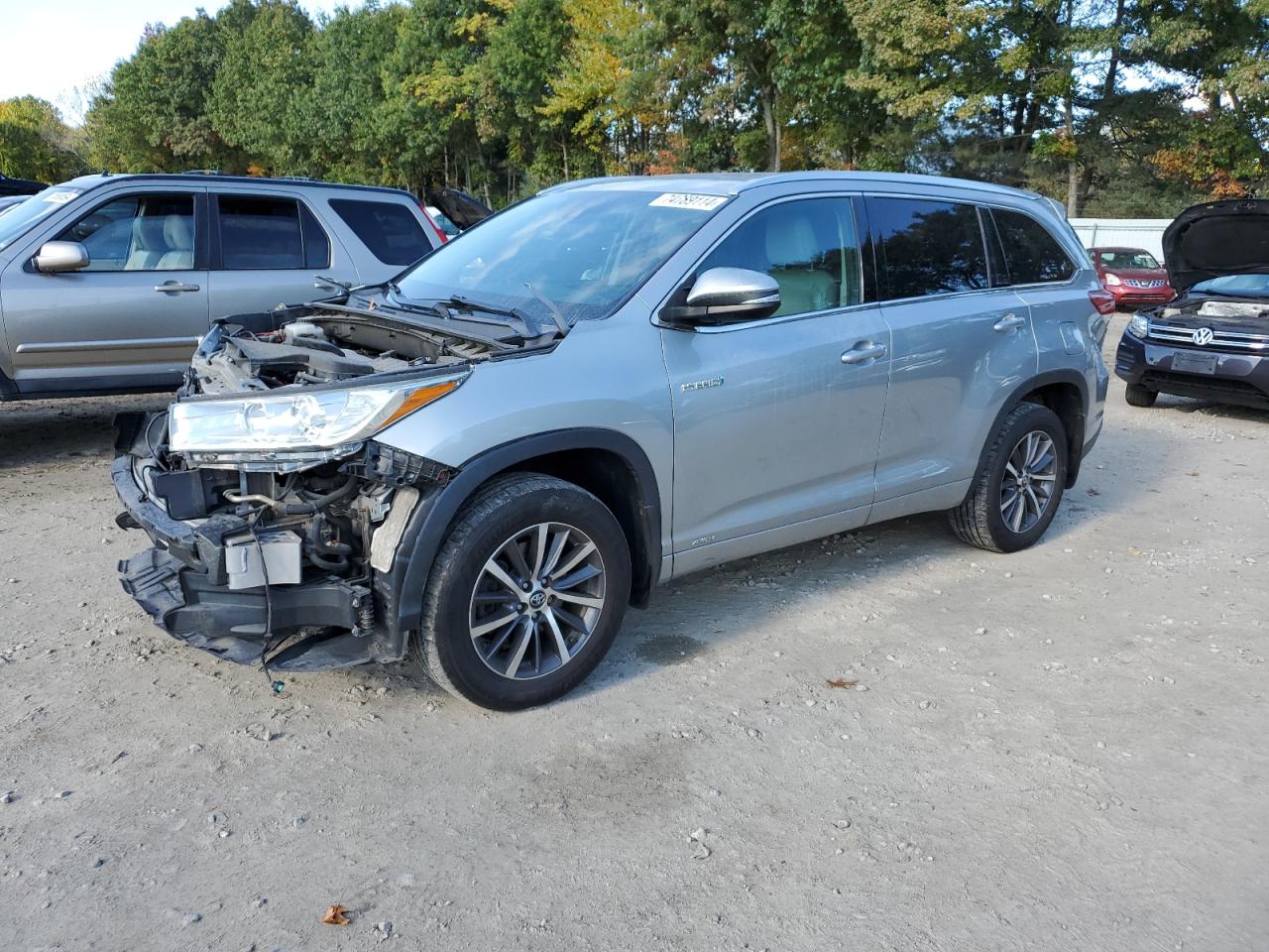 2017 TOYOTA HIGHLANDER