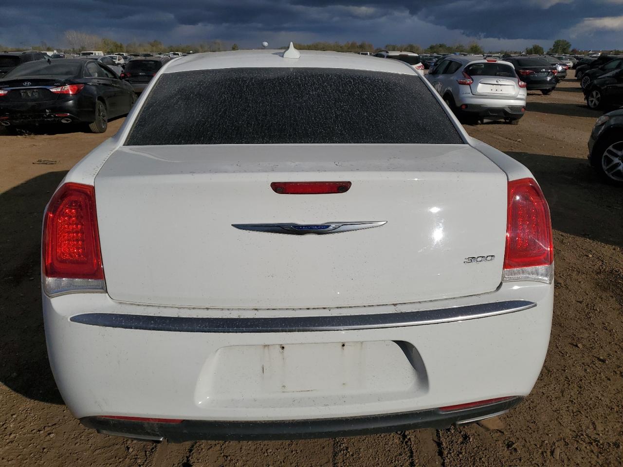 2018 Chrysler 300 Touring VIN: 2C3CCAAG5JH164965 Lot: 75682714