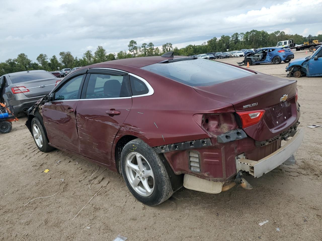 2016 Chevrolet Malibu - Image 2