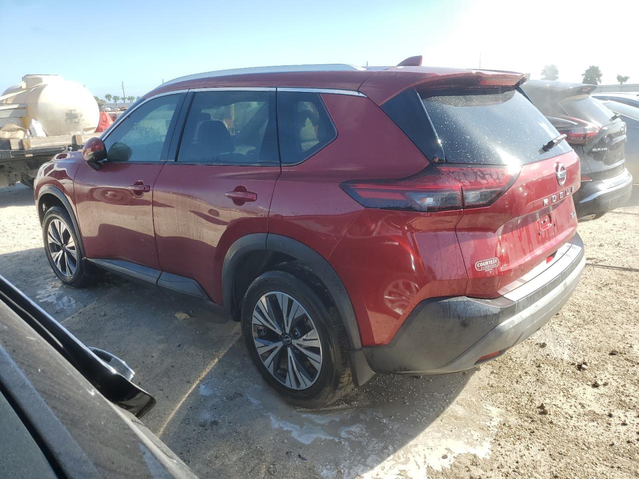 2021 Nissan Rogue - Image 2