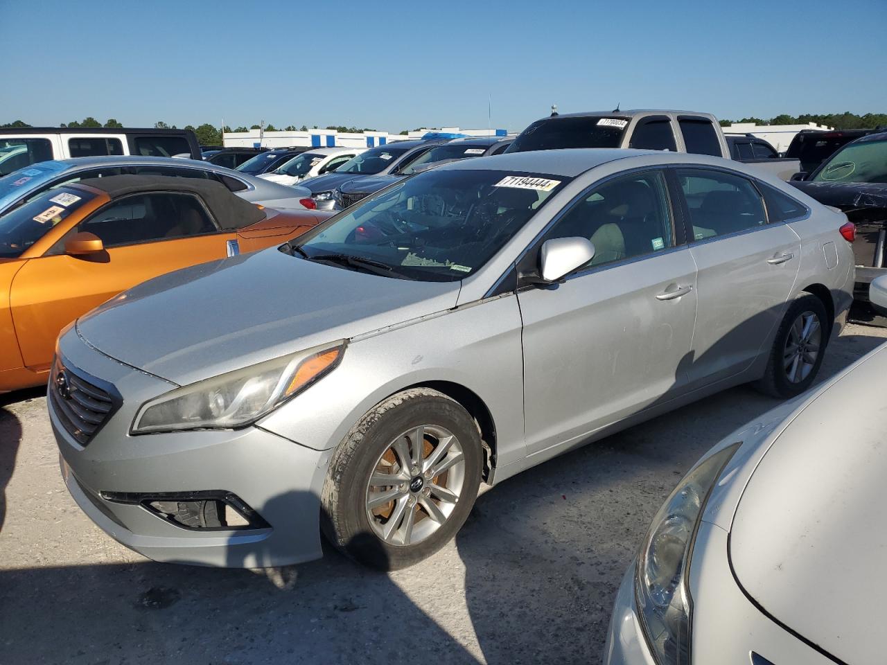 5NPE24AF8GH371060 2016 HYUNDAI SONATA - Image 1