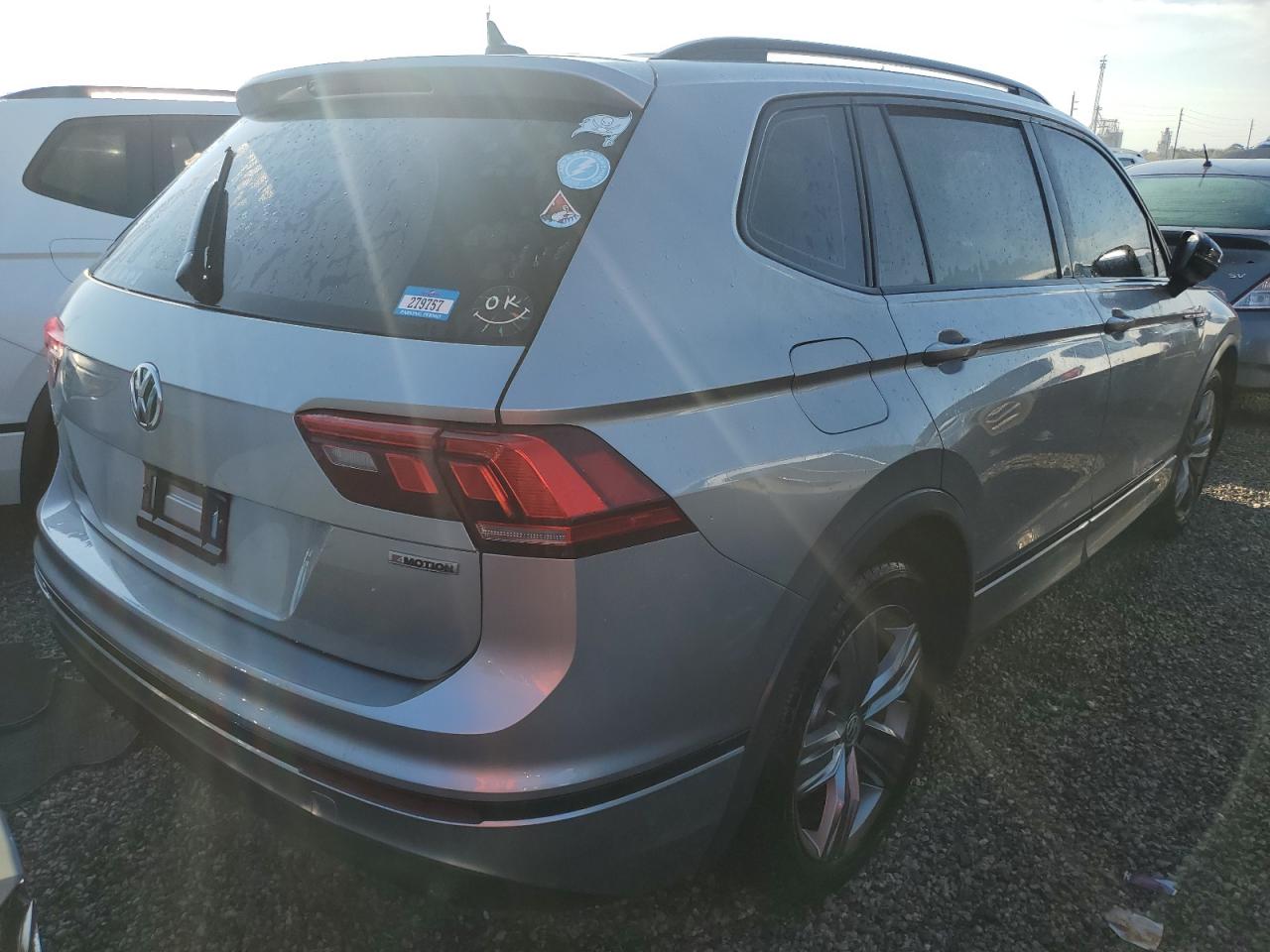 2019 Volkswagen Tiguan - Image 3