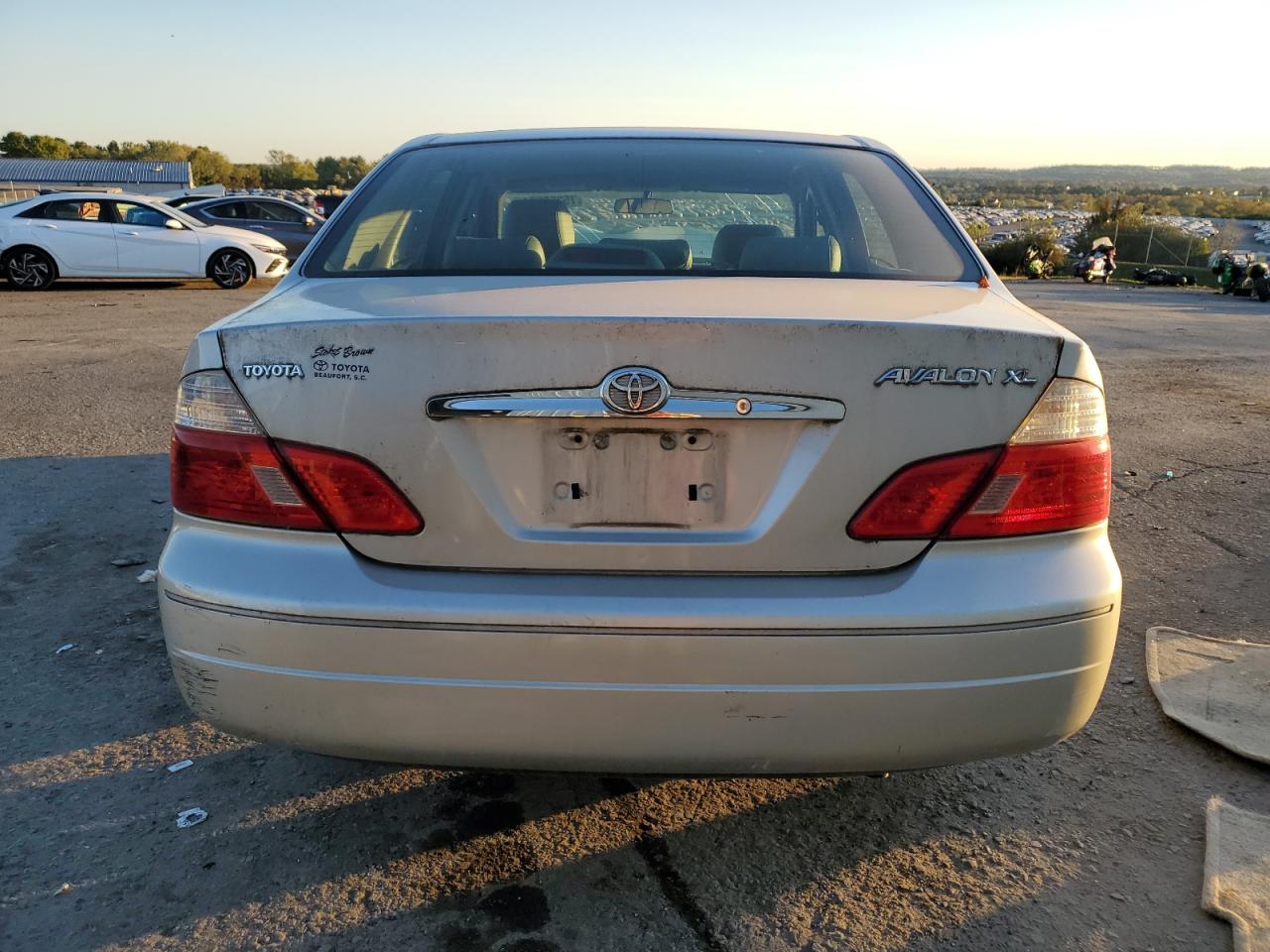 4T1BF28B34U373665 2004 Toyota Avalon Xl