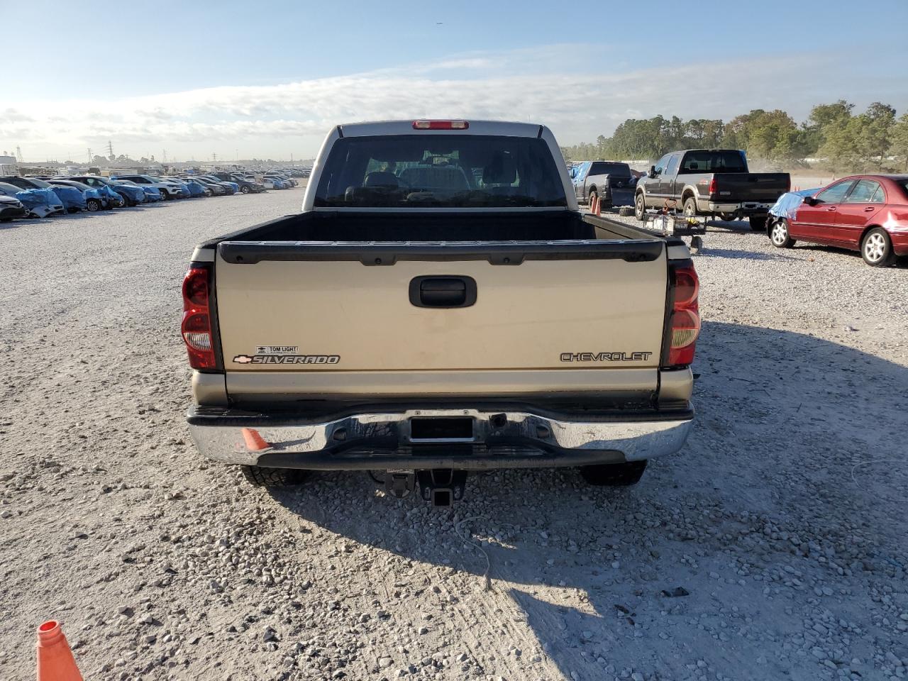 2005 Chevrolet Silverado K1500 Heavy Duty VIN: 1GCGK13U05F889738 Lot: 77988004