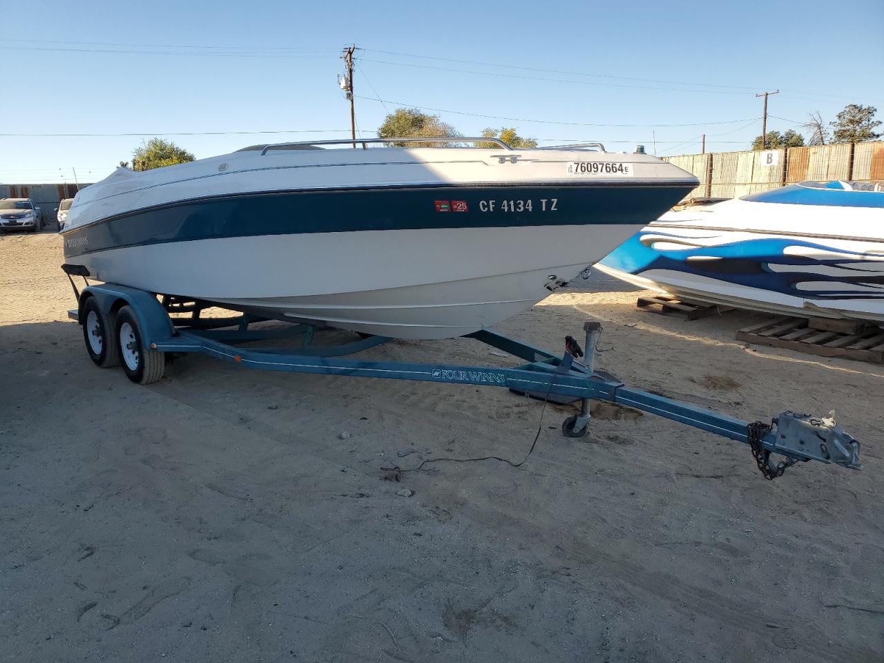 1994 Four Winns Boat zu verkaufen in Sun Valley, CA - Rear End