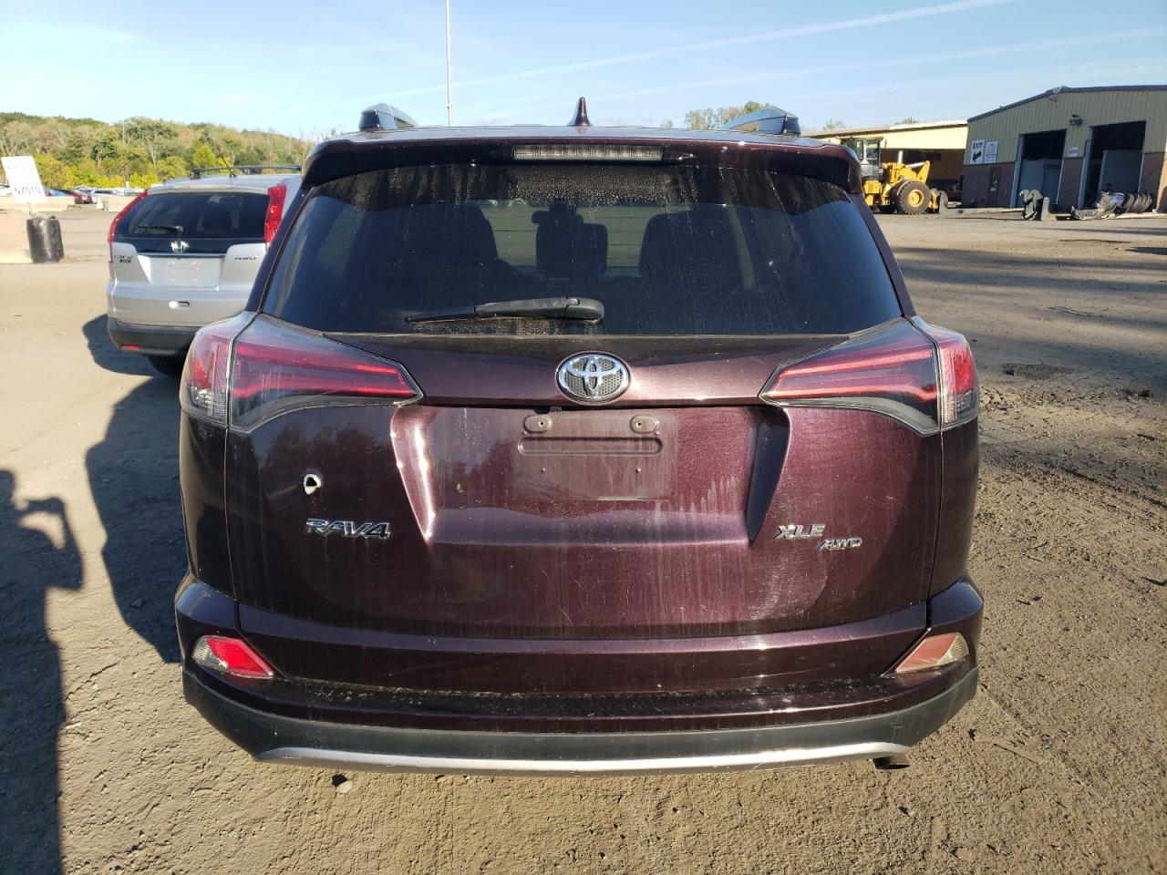 2T3RFREV9HW636180 2017 Toyota Rav4 Xle