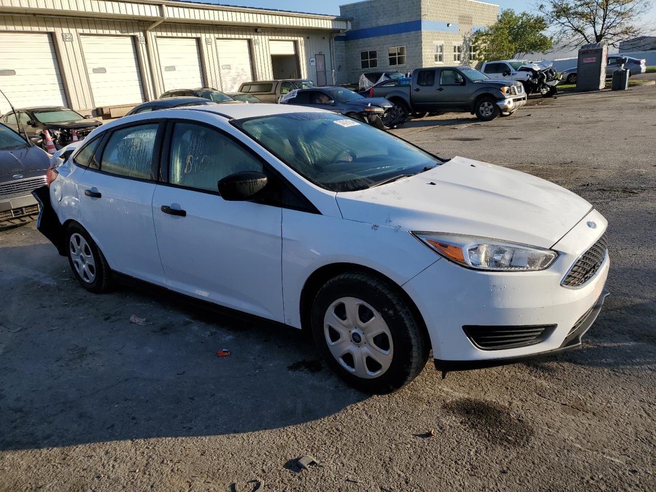 VIN 1FADP3E23HL313147 2017 FORD FOCUS no.4