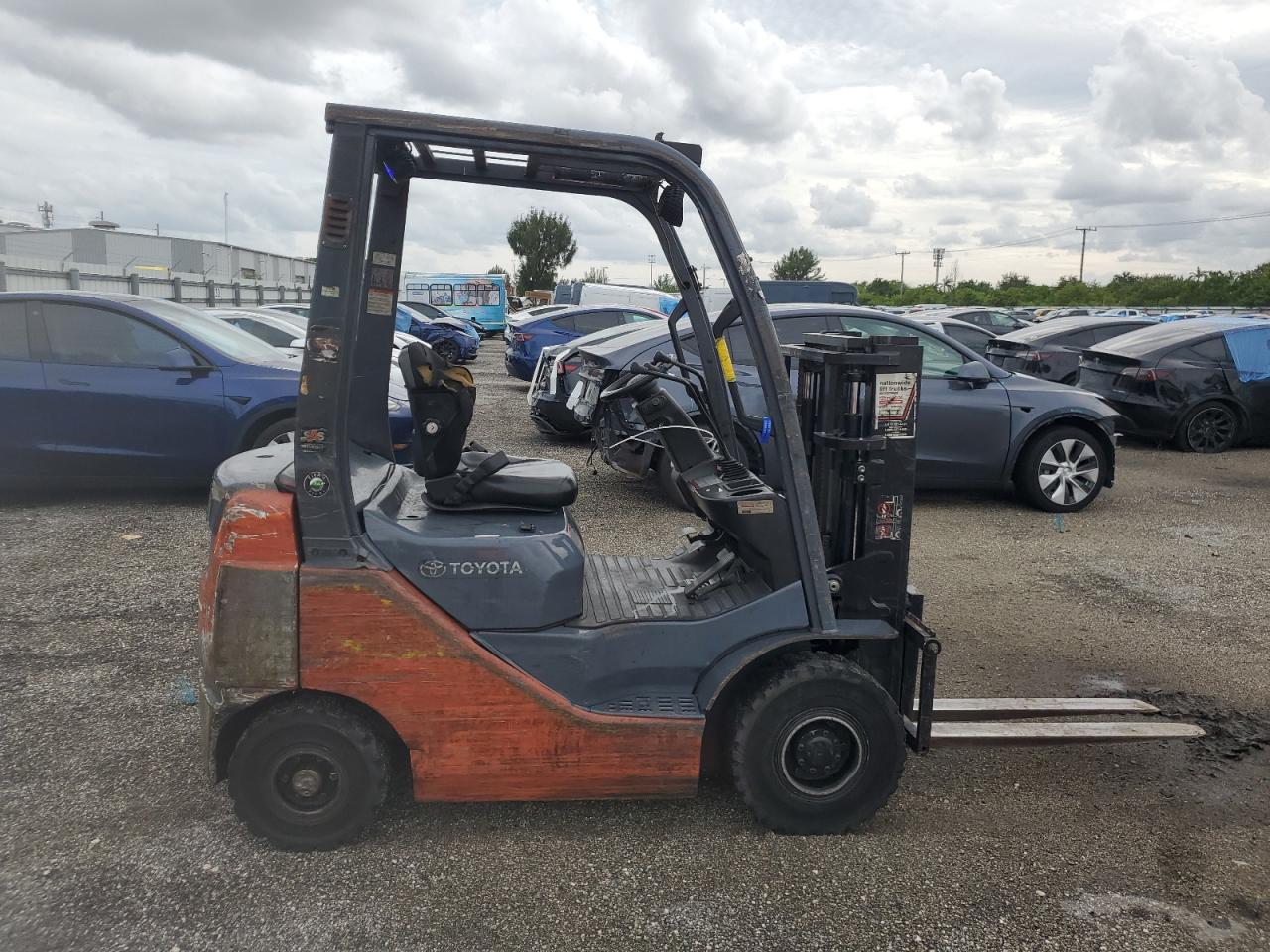 2015 Toyota Forklift VIN: M1AF33 Lot: 77690034