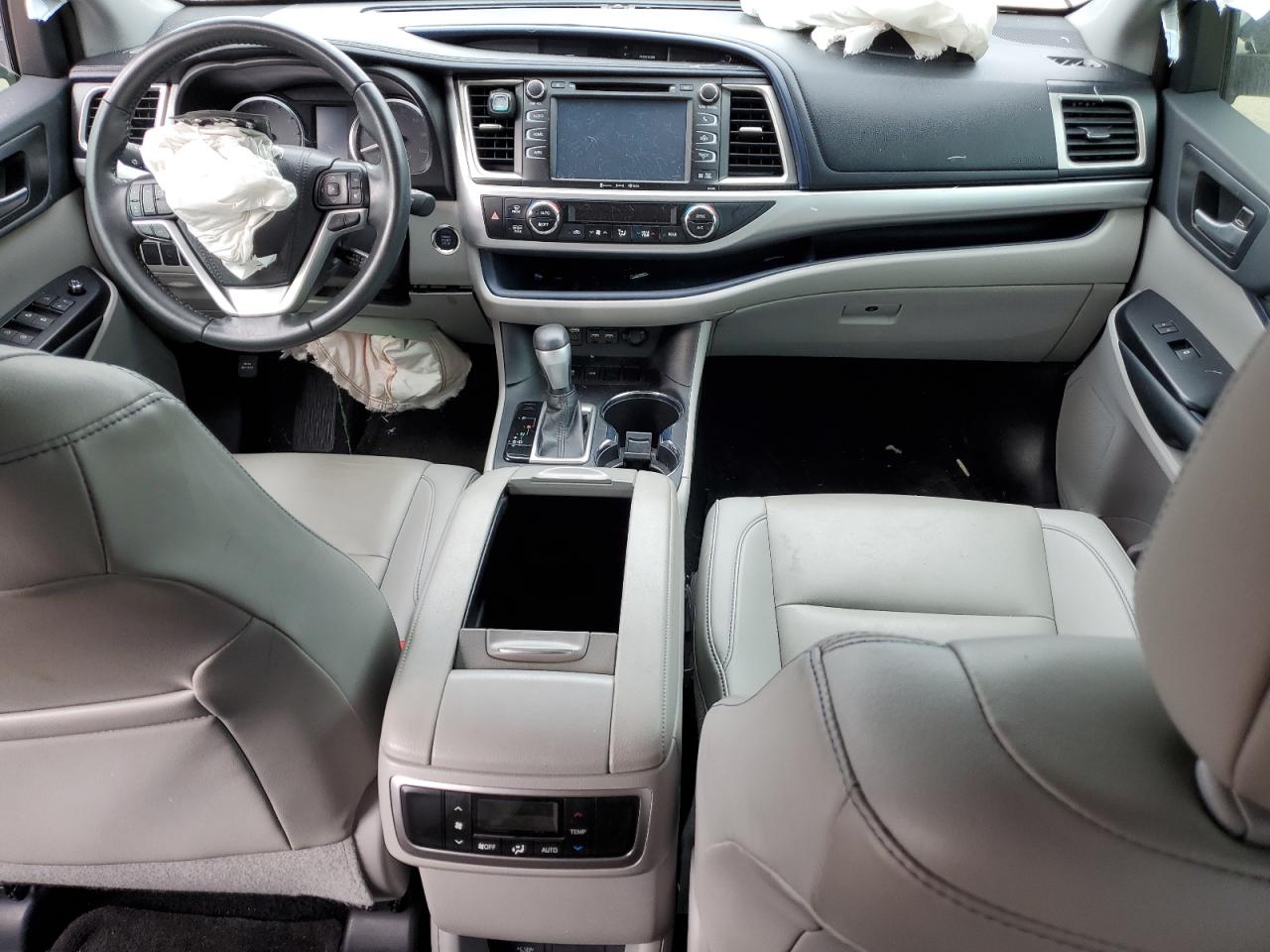 2019 Toyota Highlander - Image 8