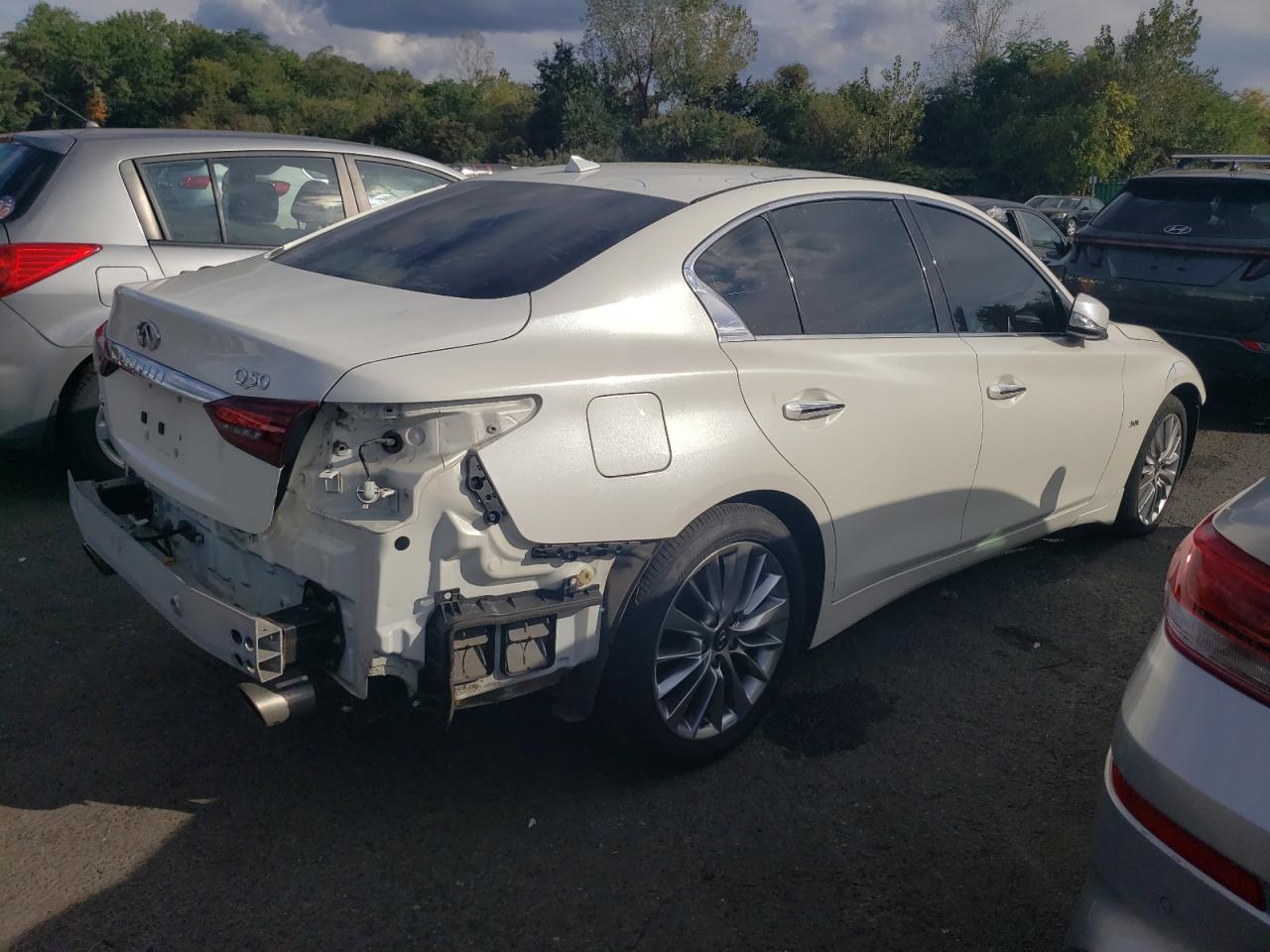 JN1EV7AR9KM554634 2019 Infiniti Q50 Luxe