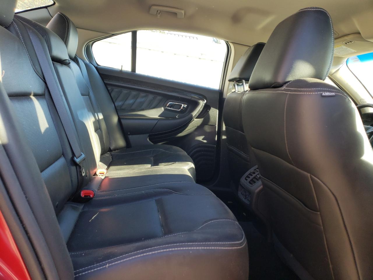 2012 Ford Taurus - Image 11