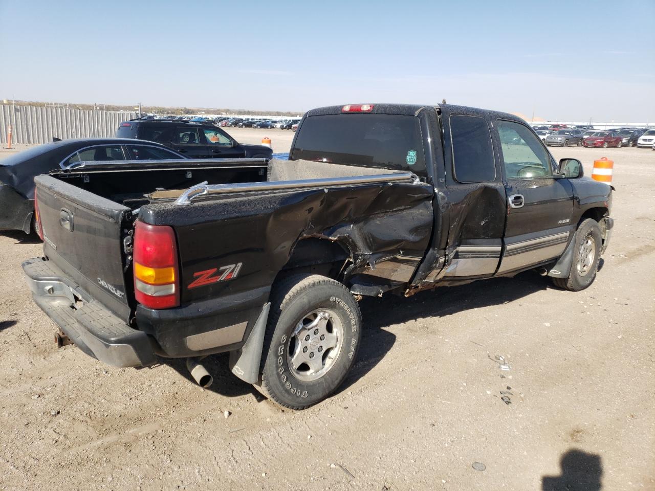 2000 Chevrolet Silverado - Image 3