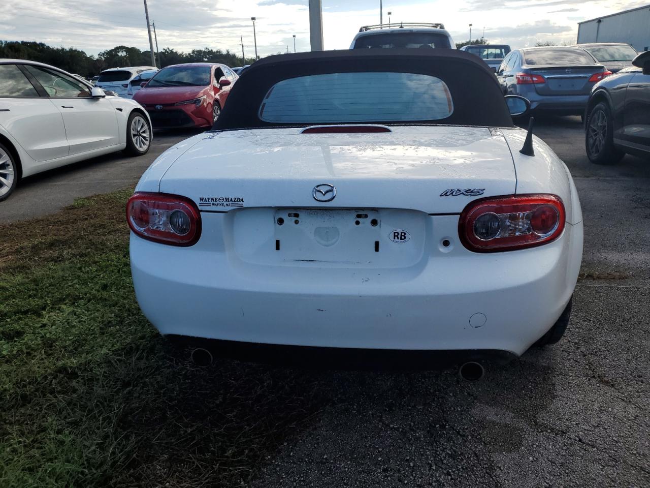 JM1NC2JF9F0238806 2015 Mazda Mx-5 Miata Sport