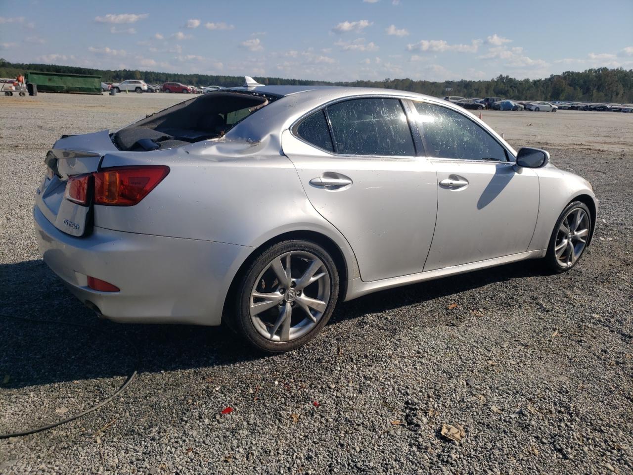 2010 Lexus IS - Image 3