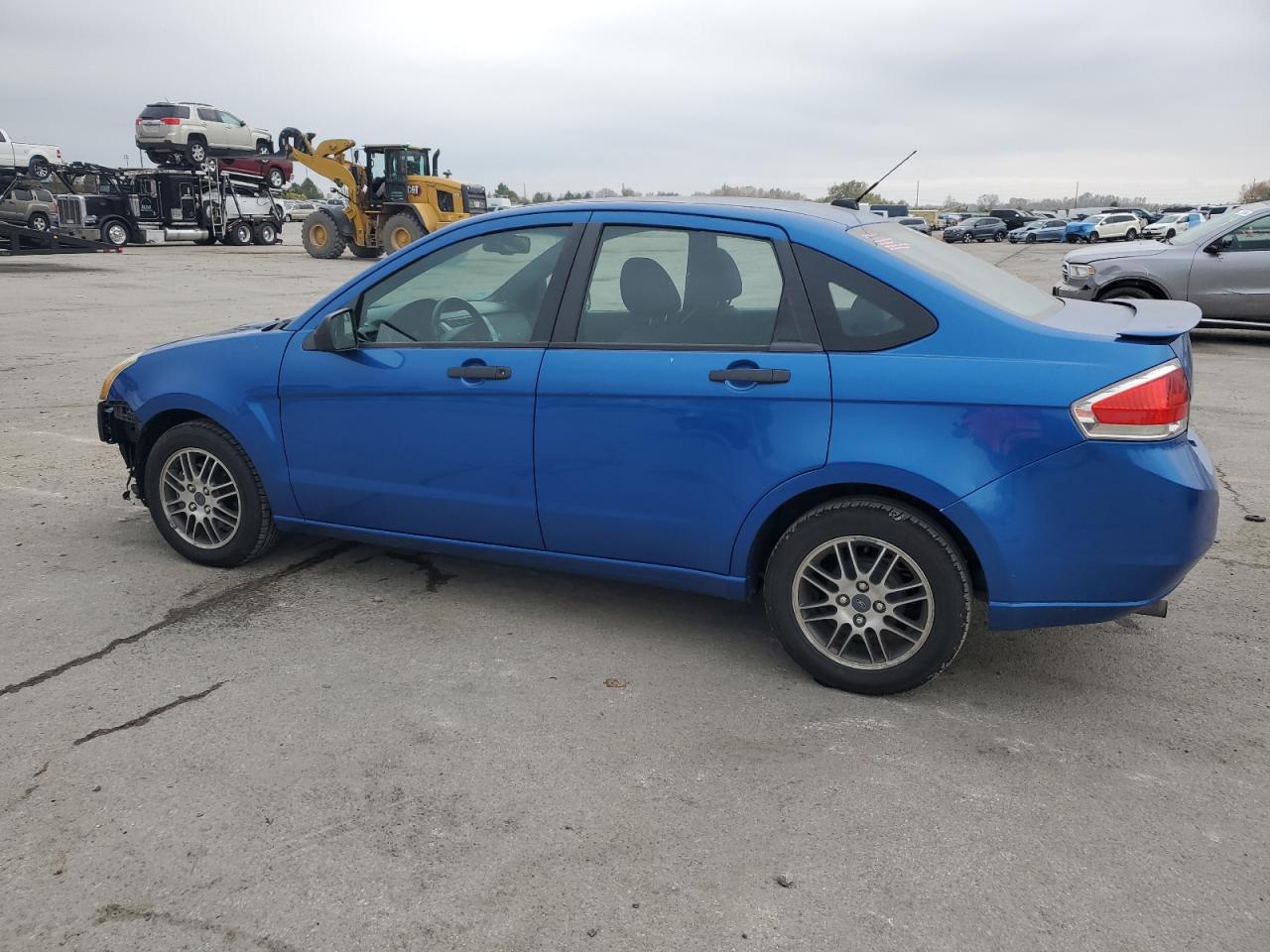 2010 Ford Focus - Image 2