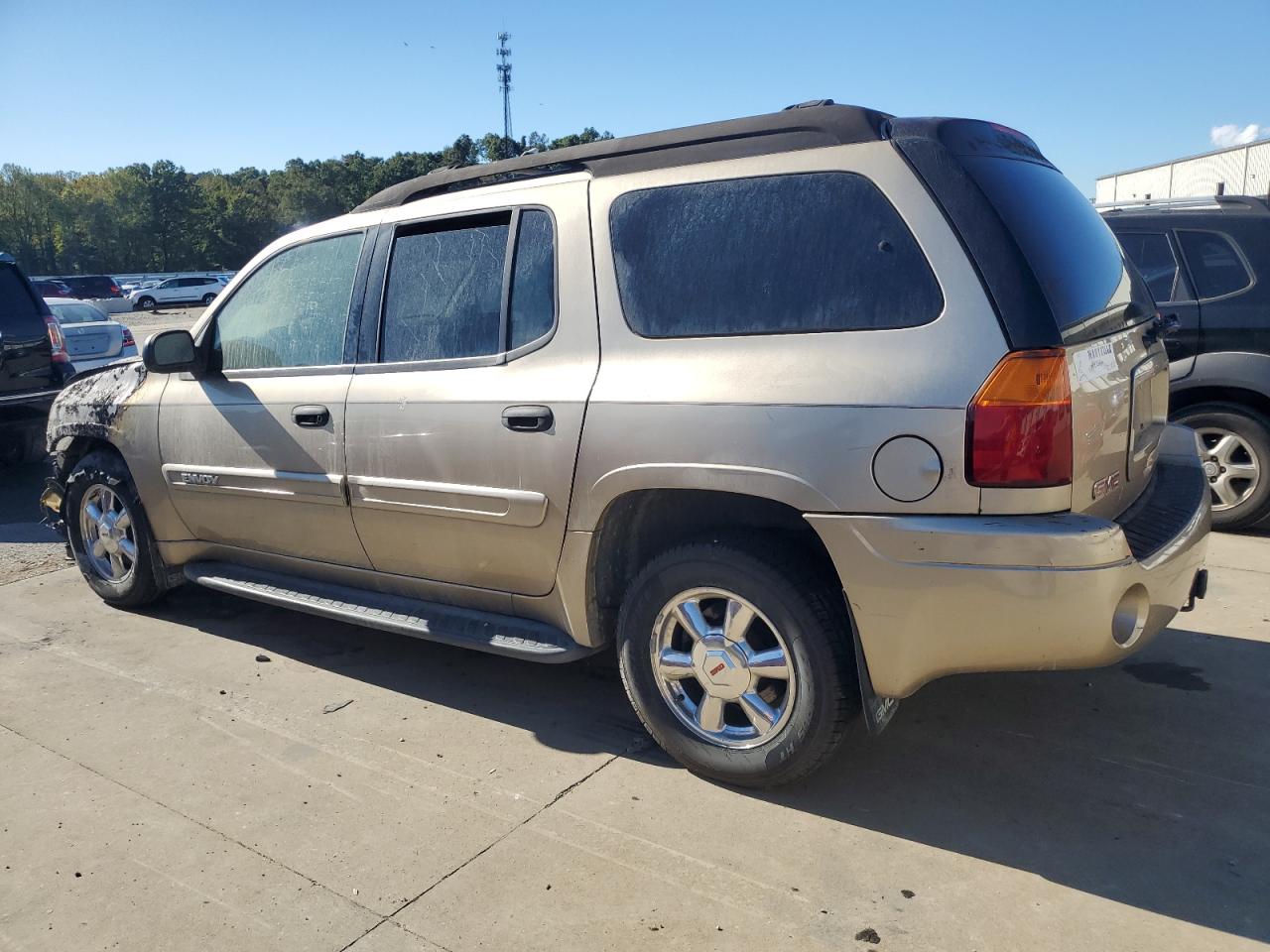 2004 GMC Envoy - Image 2