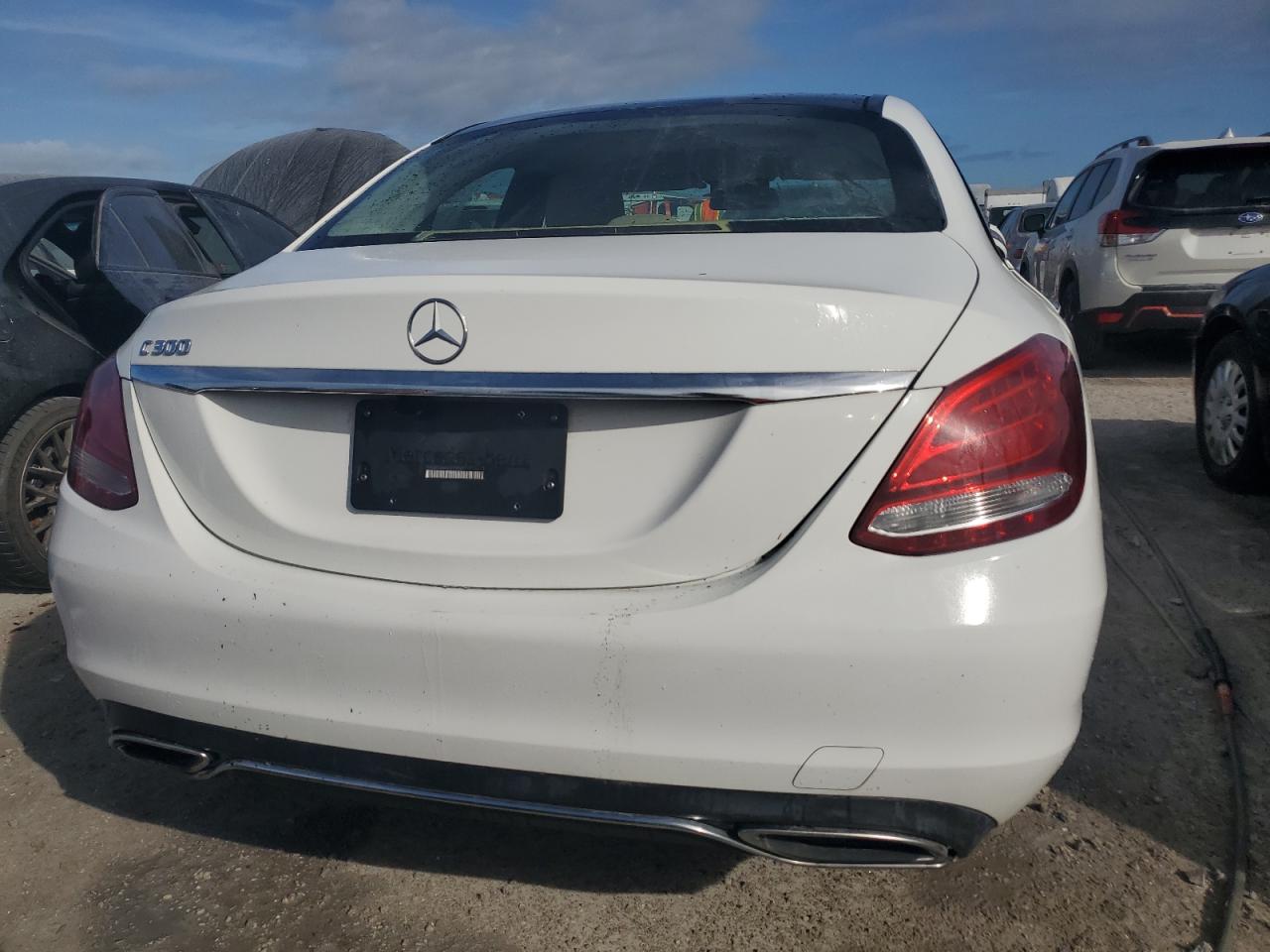 2017 Mercedes-Benz C 300 VIN: 55SWF4JB6HU213031 Lot: 76229524