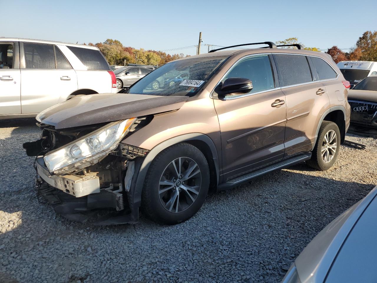 2018 Toyota Highlander Le VIN: 5TDBZRFH4JS494569 Lot: 76884164