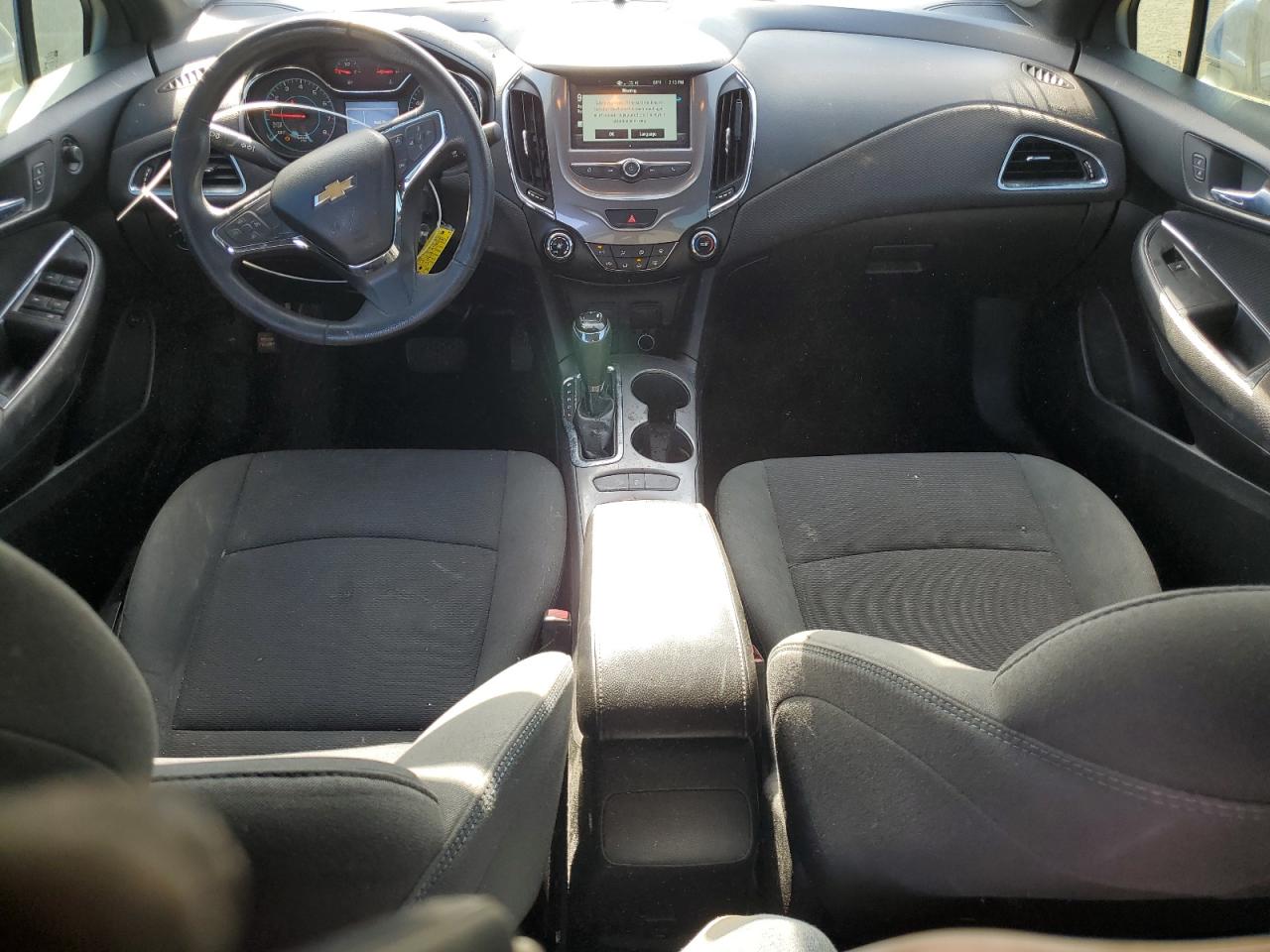 2017 Chevrolet Cruze - Image 8