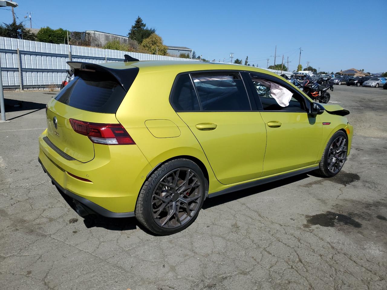 2022 Volkswagen GTI - Image 3