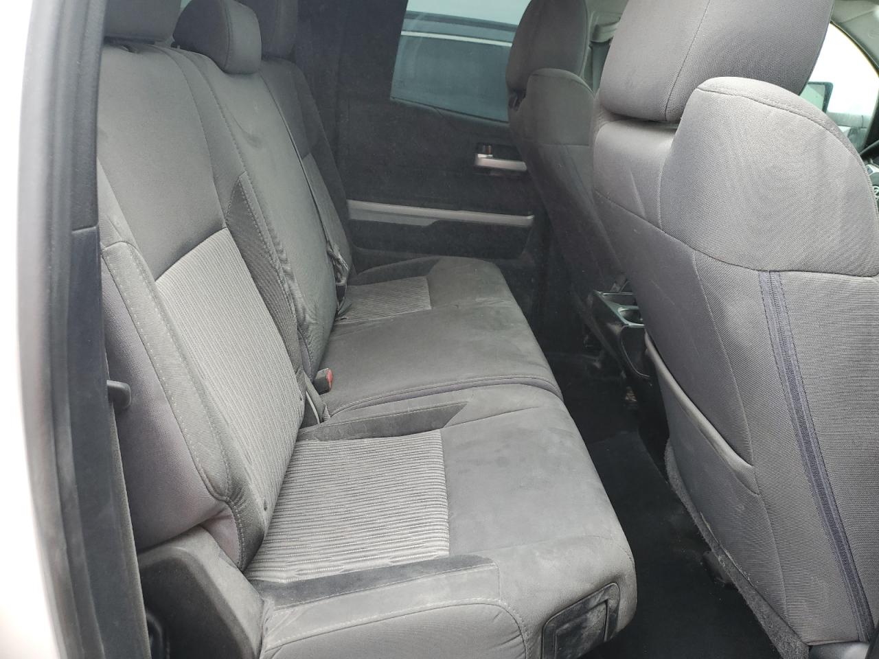 2014 Toyota Tundra - Image 10