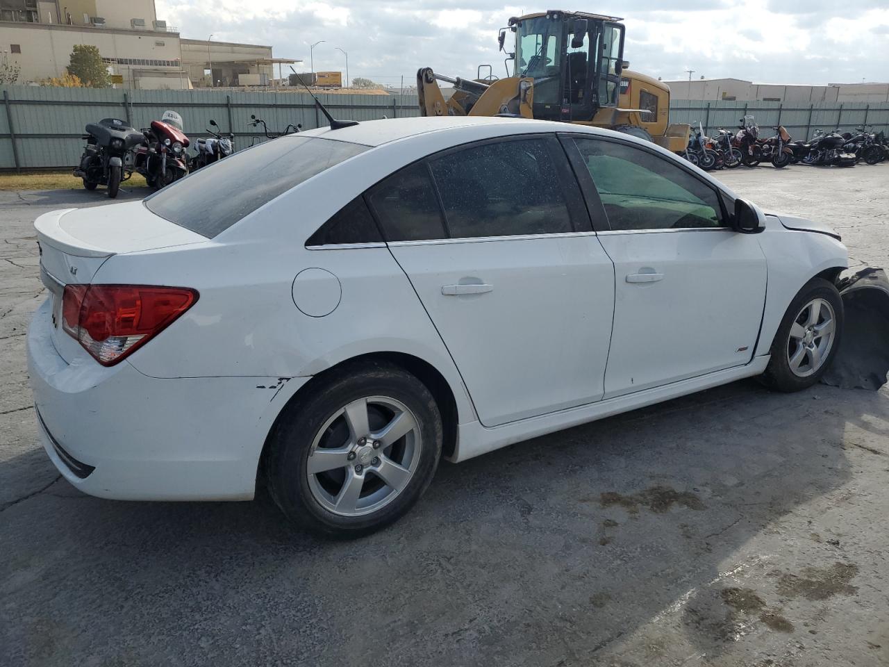 2014 Chevrolet Cruze - Image 3