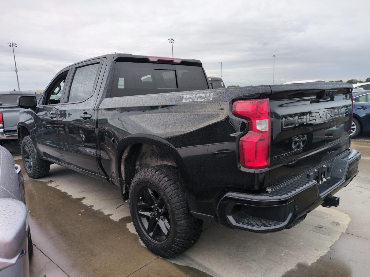 2022 Chevrolet Silverado - Image 2