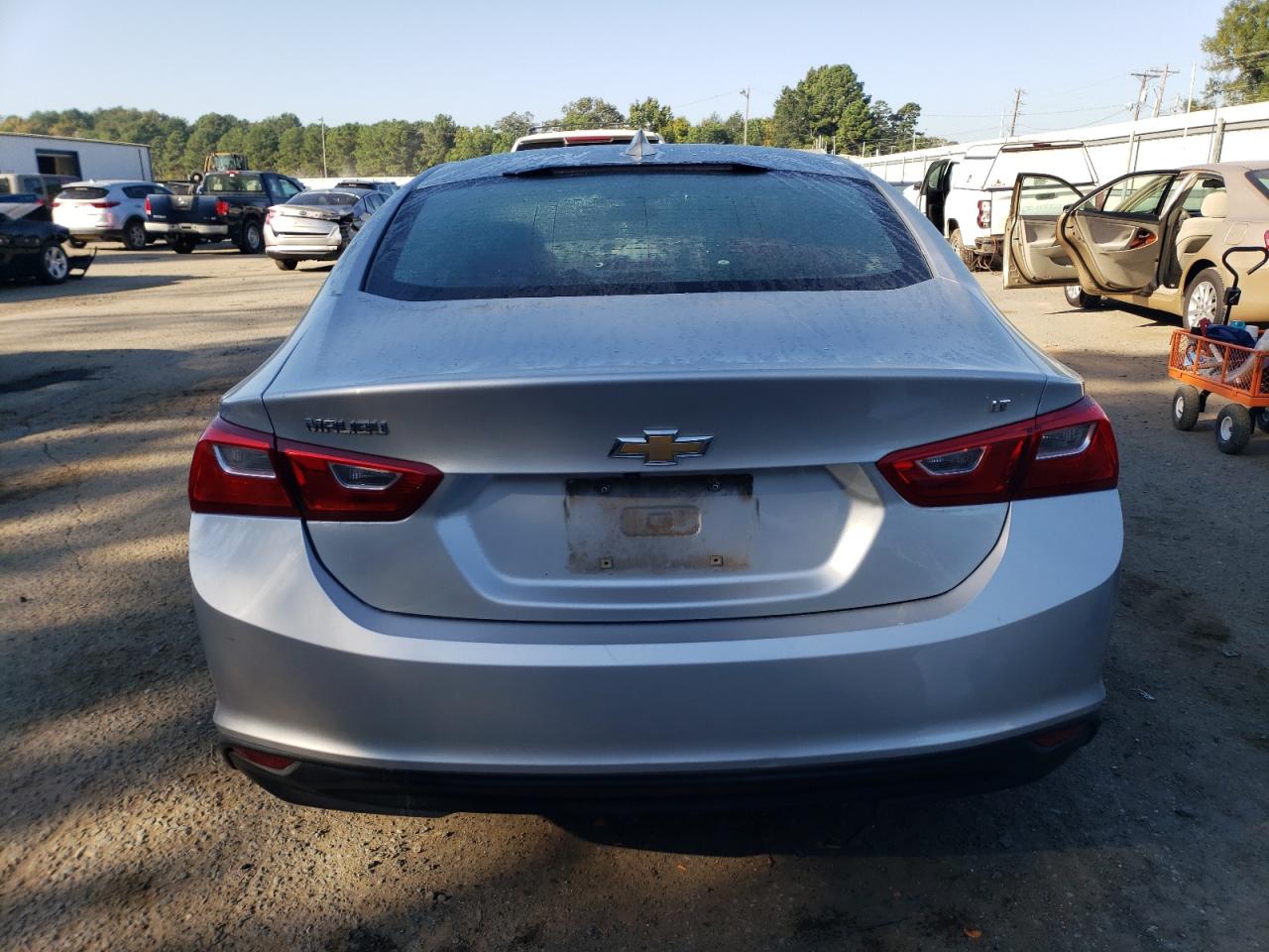 1G1ZD5ST1JF158581 2018 Chevrolet Malibu Lt