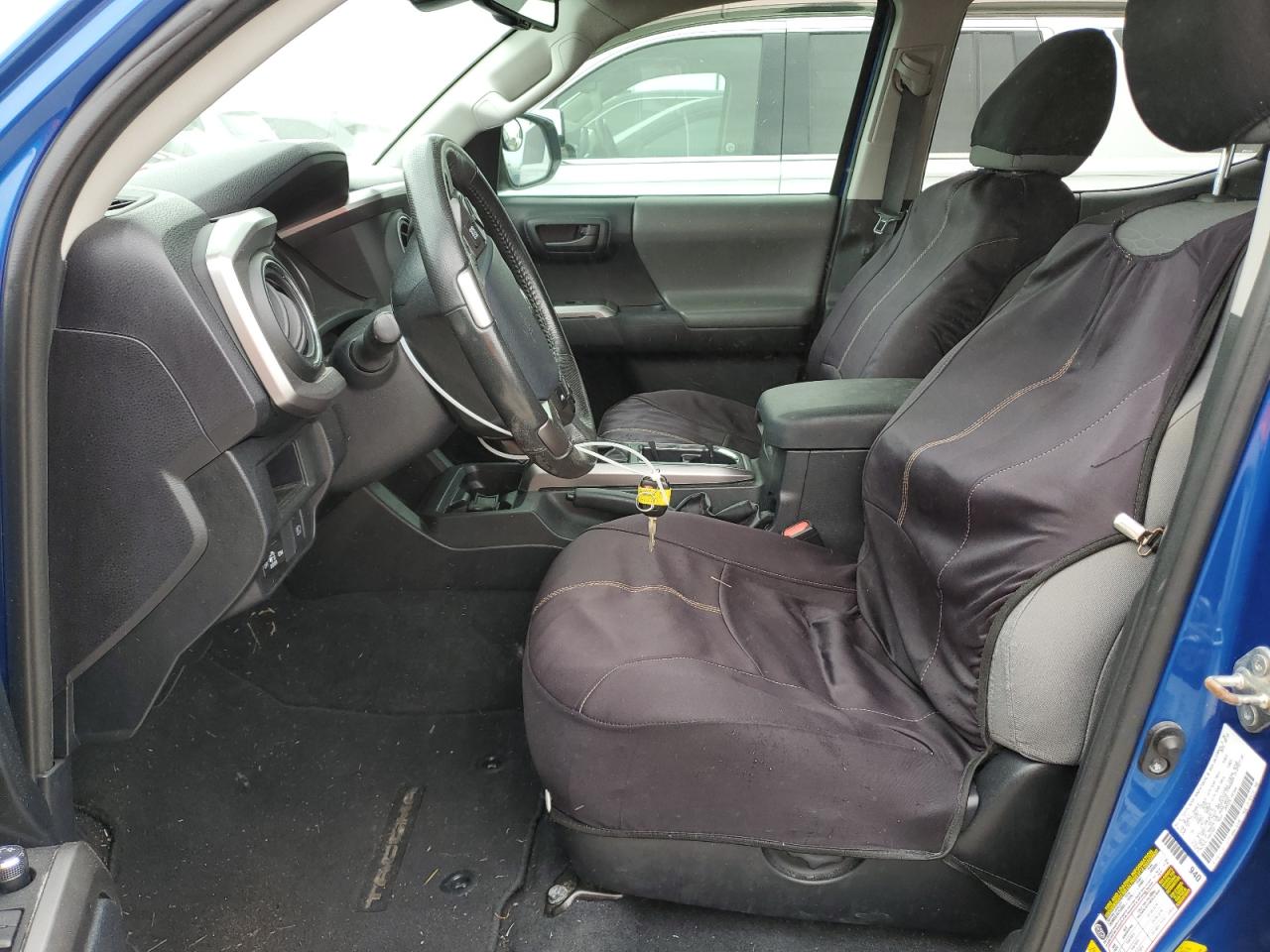 2018 Toyota Tacoma - Image 7