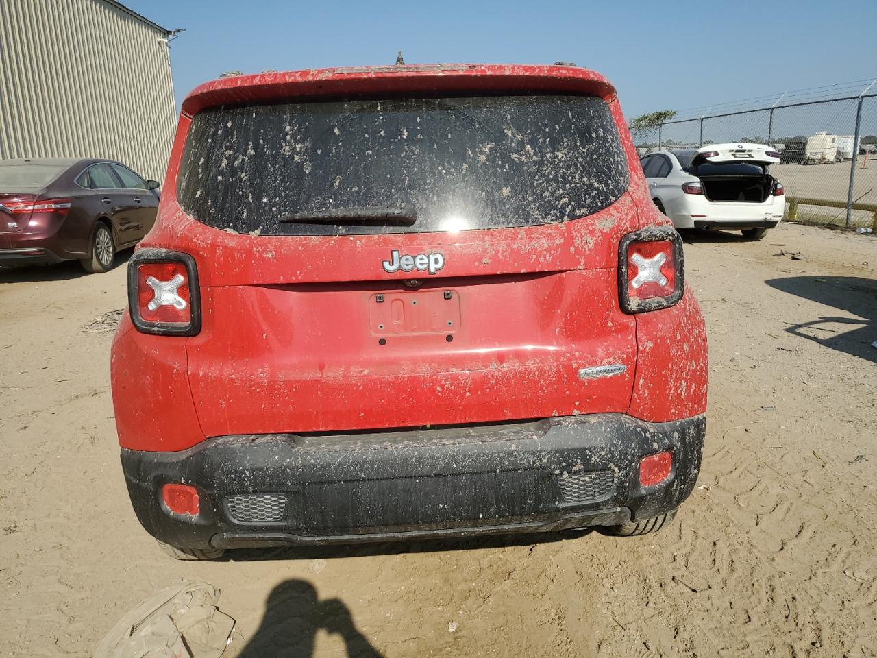 2017 Jeep Renegade - Image 6
