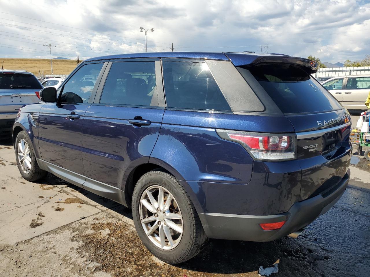 2015 Land Rover Range Rover - Image 2
