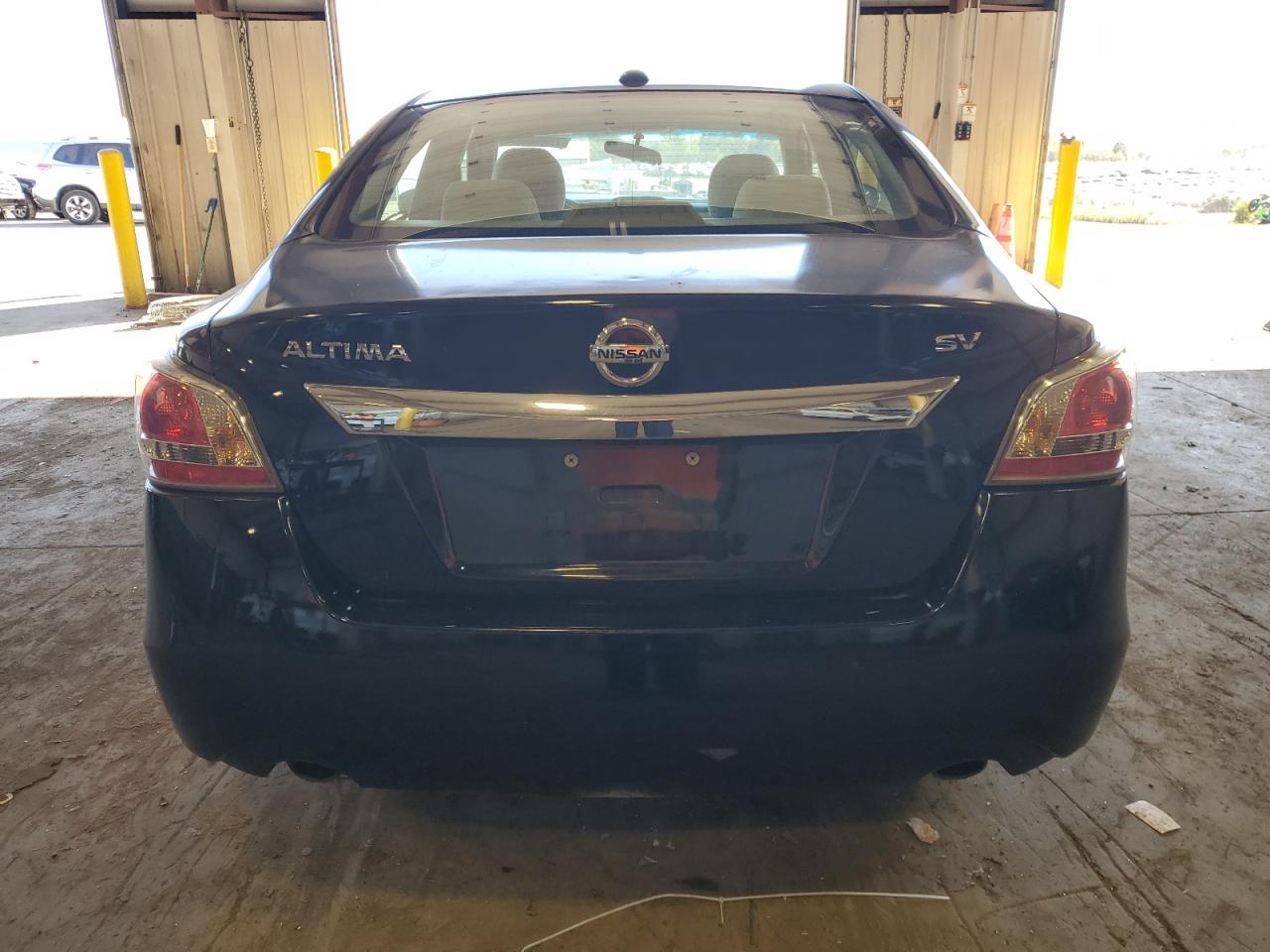 2015 Nissan Altima - Image 6