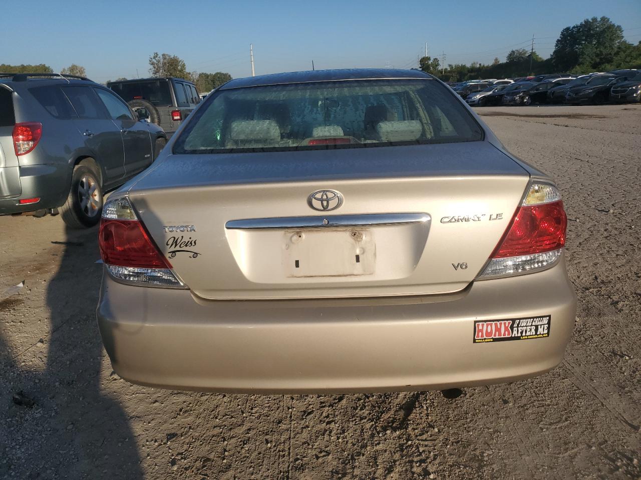 2005 Toyota Camry Le VIN: 4T1BF32K75U105377 Lot: 74310514