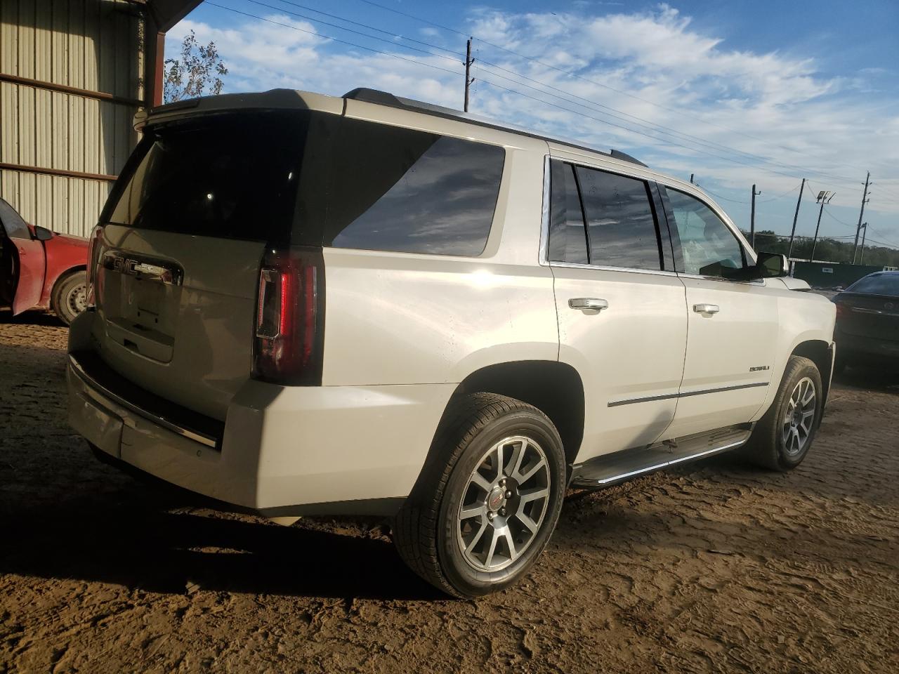 2019 GMC Yukon - Image 3