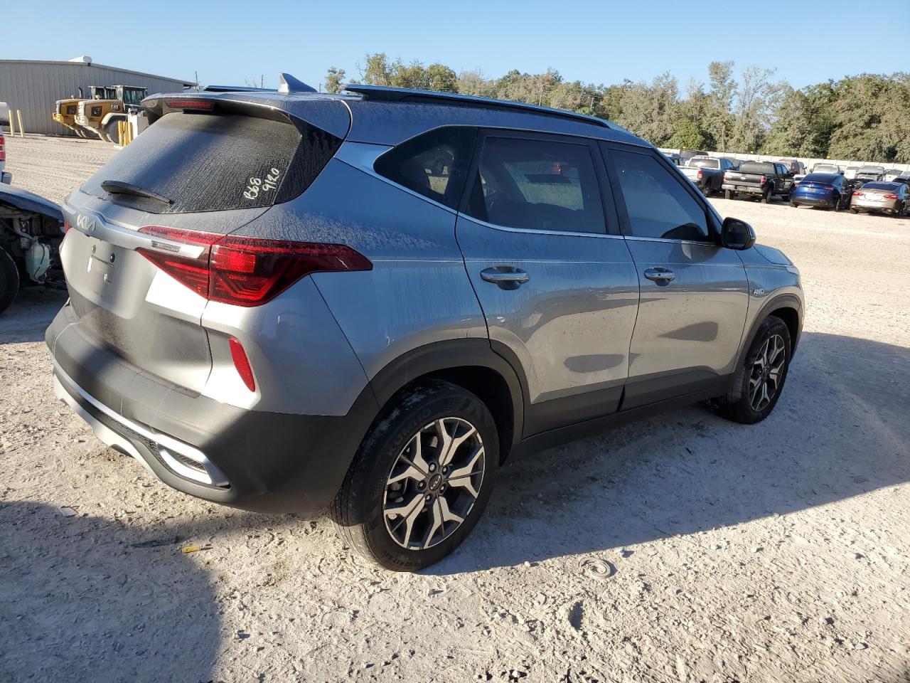2023 Kia Seltos - Image 3