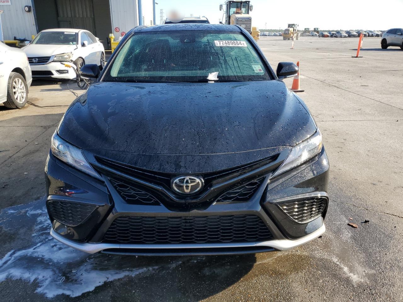 2021 Toyota Camry - Image 5