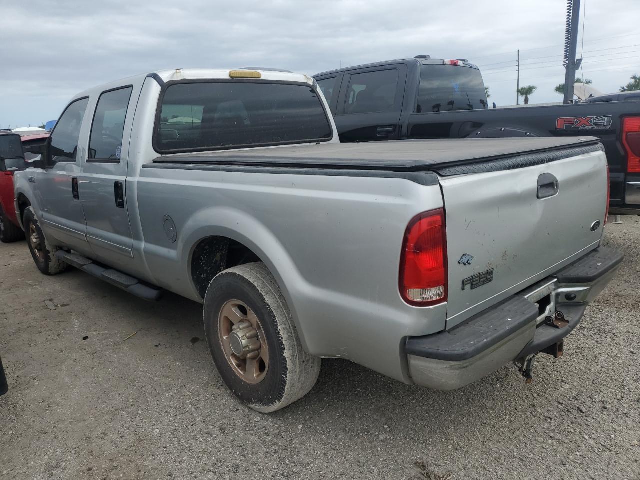 2003 Ford F350 - Image 2