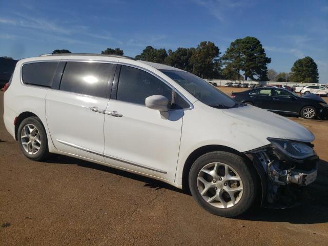  CHRYSLER PACIFICA 2017 White