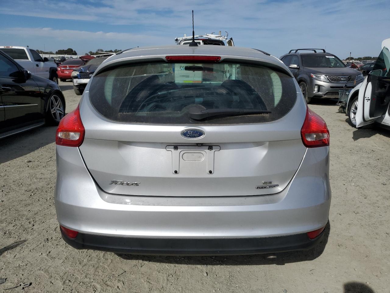 1FADP3K26FL203520 2015 Ford Focus Se