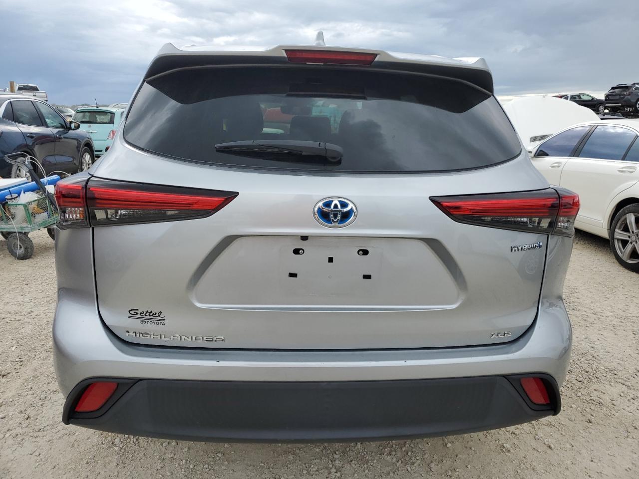 2022 Toyota Highlander Hybrid Xle VIN: 5TDGARAH3NS510867 Lot: 74071364