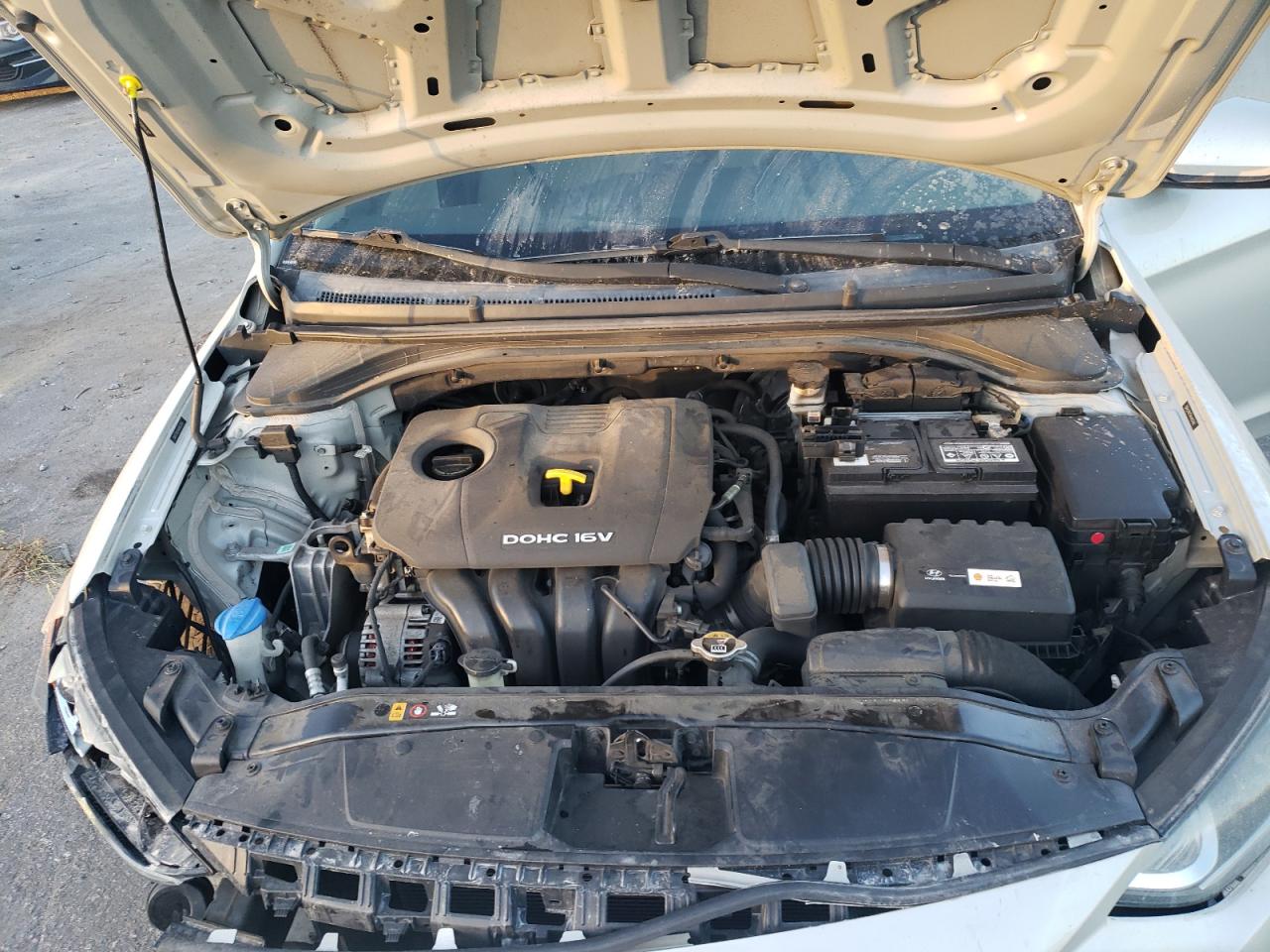 2017 Hyundai Elantra - Image 11