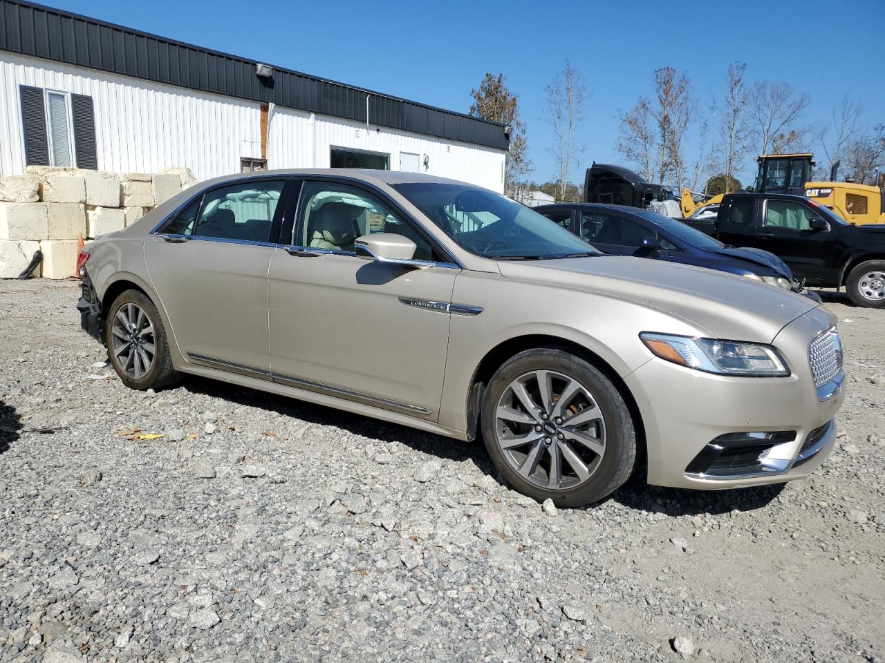 2017 Lincoln Continental - Image 4