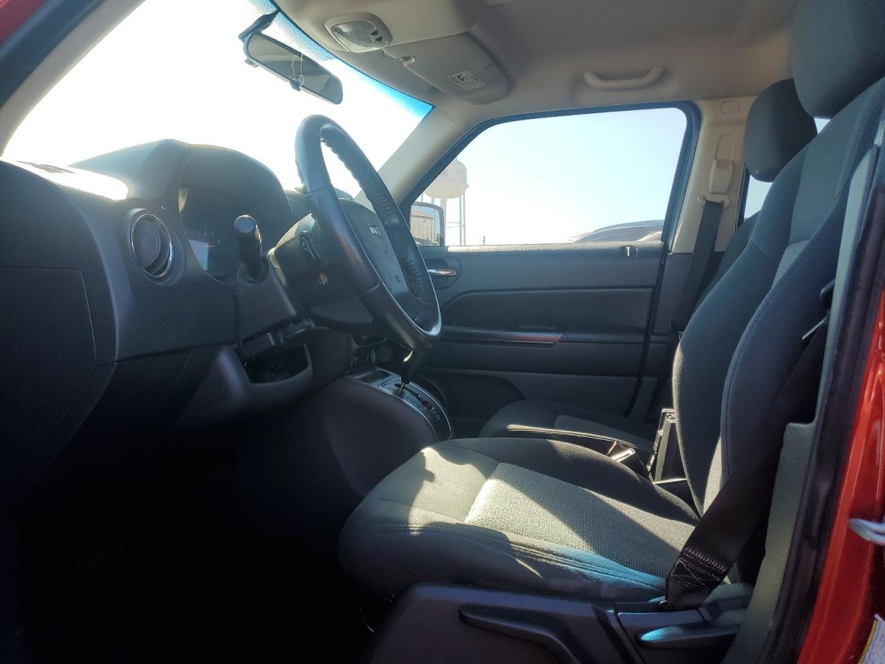 2010 Jeep Liberty (Patriot) - Image 7