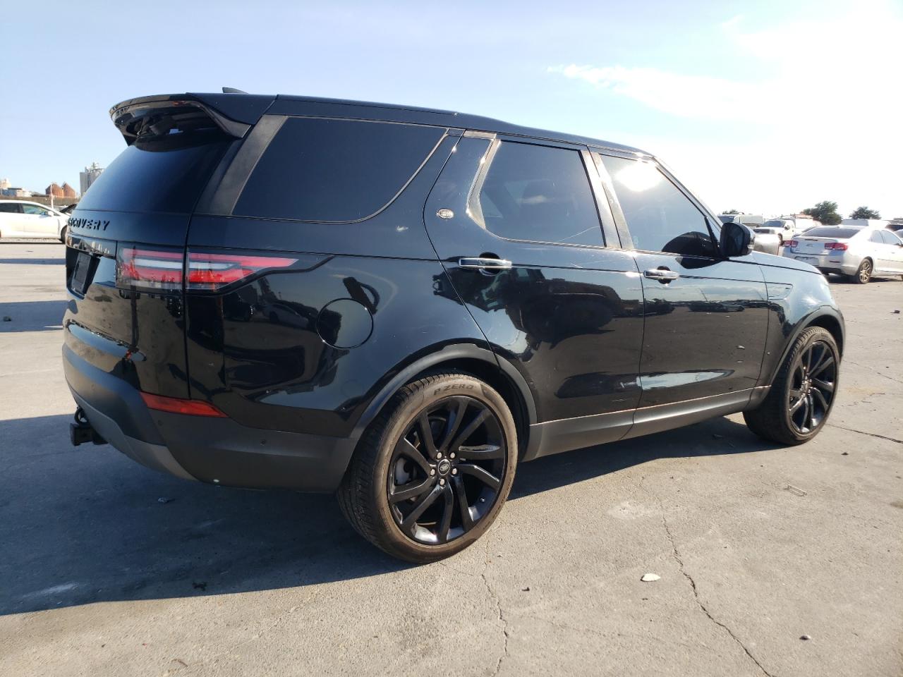 2020 Land Rover Discovery - Image 3