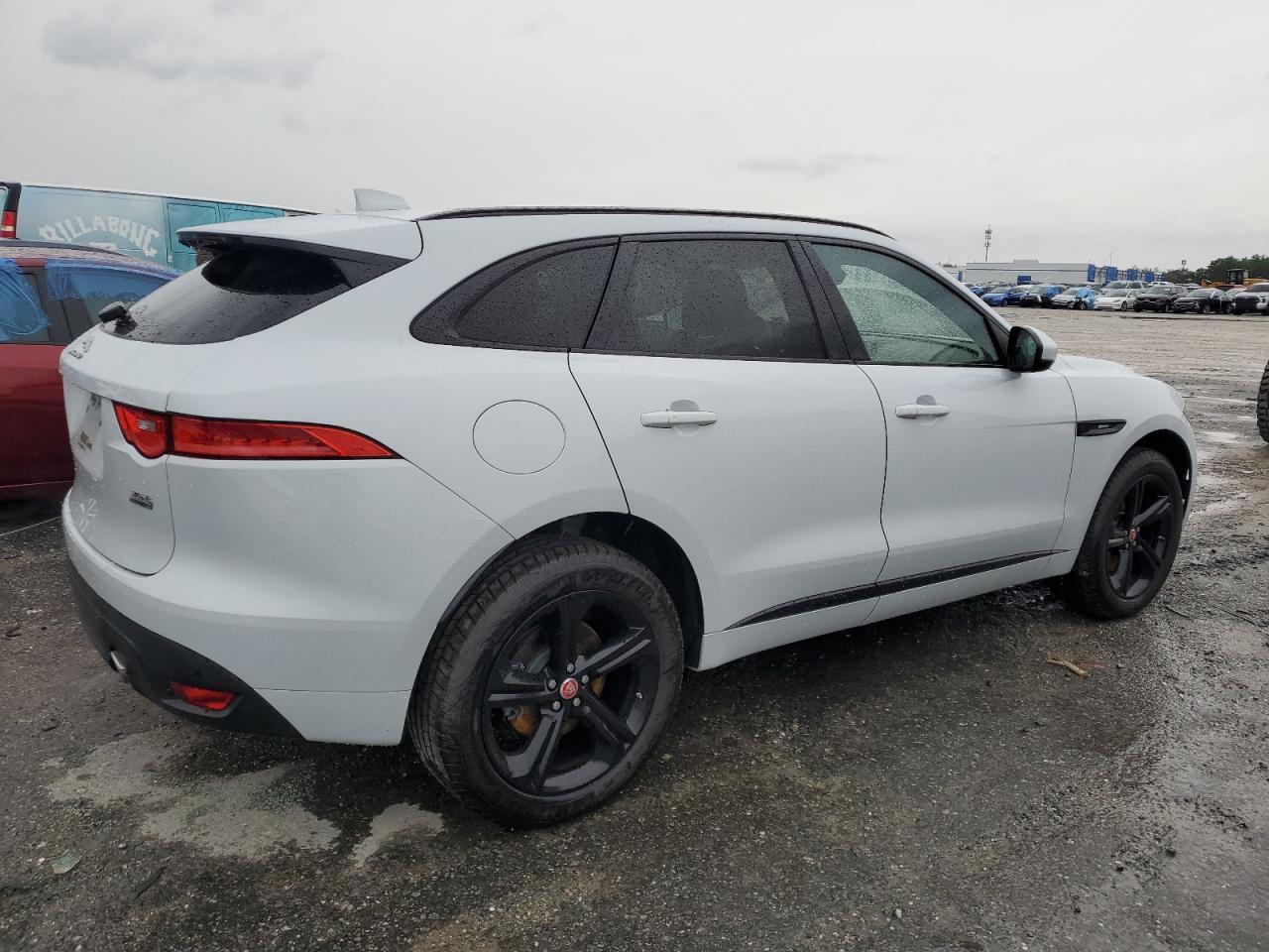 SADCL2BV3HA061006 2017 Jaguar F-Pace R - Sport