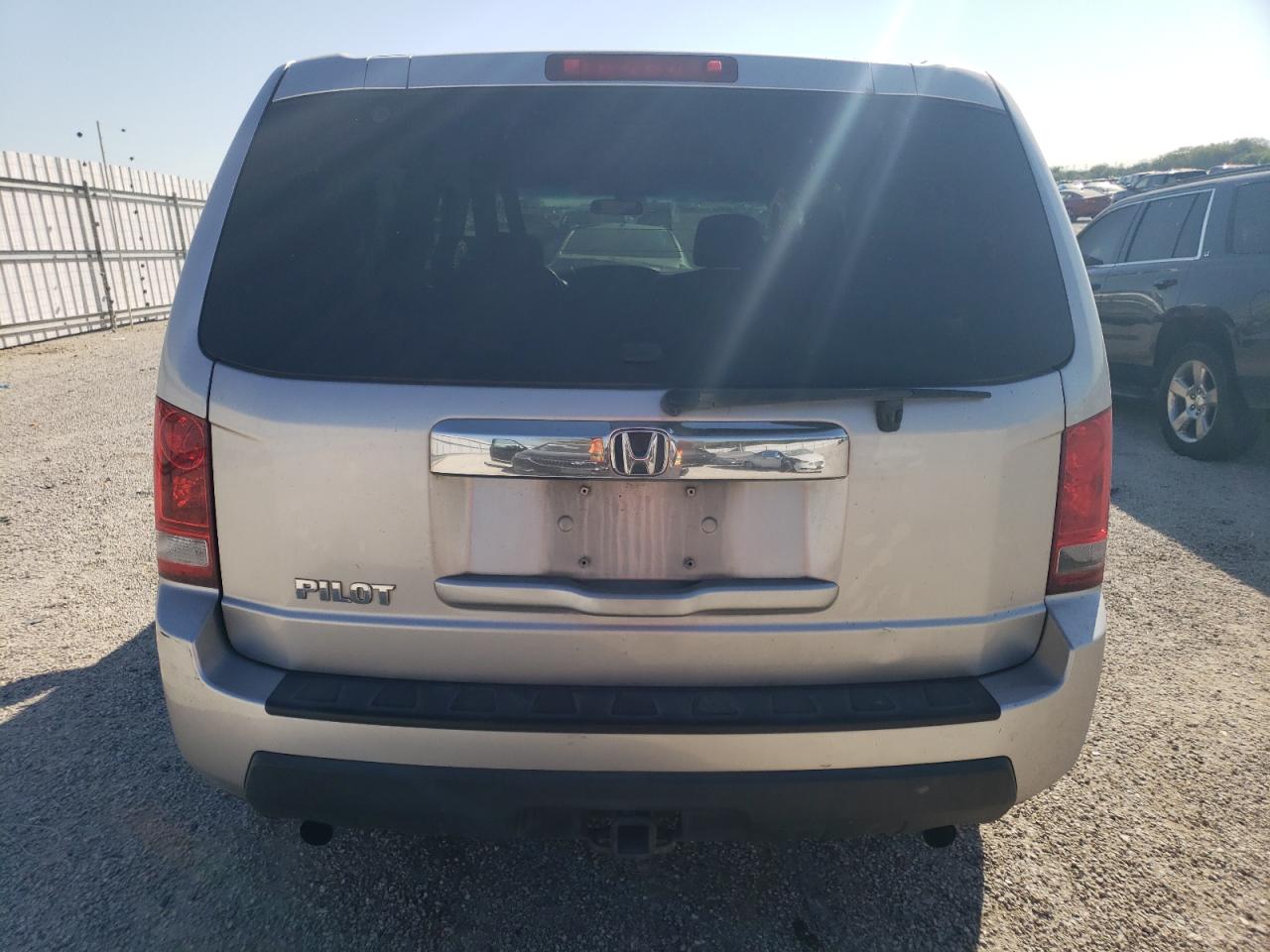 5FNYF3H24BB053135 2011 Honda Pilot Lx