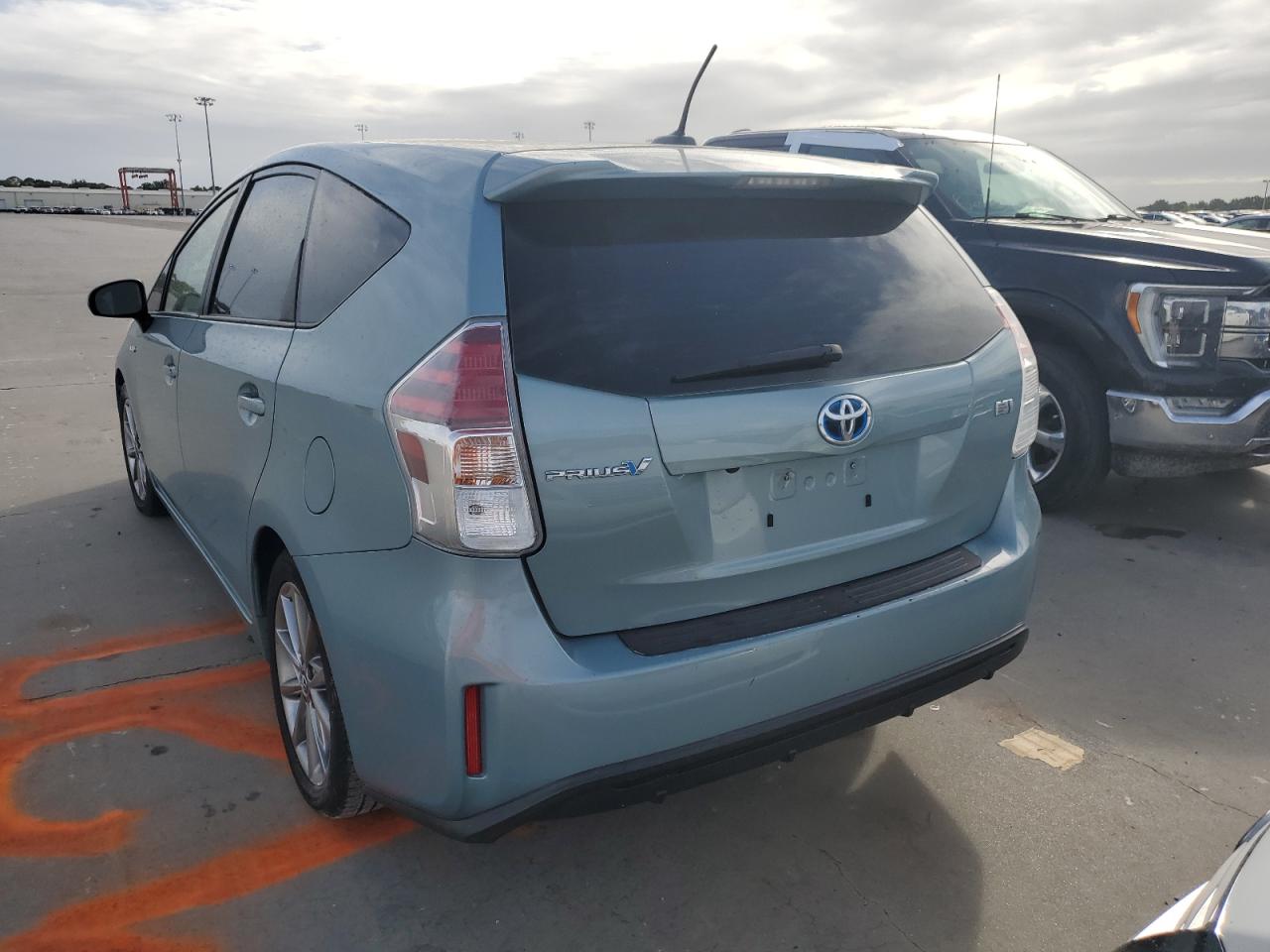 JTDZN3EU7HJ059347 2017 Toyota Prius V