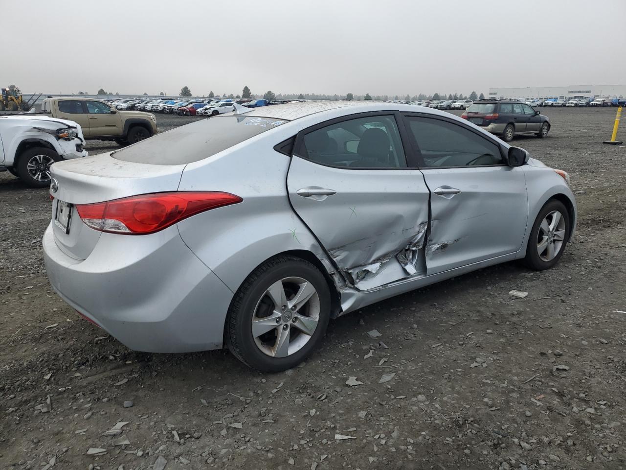 VIN 5NPDH4AE3DH377541 2013 HYUNDAI ELANTRA no.3