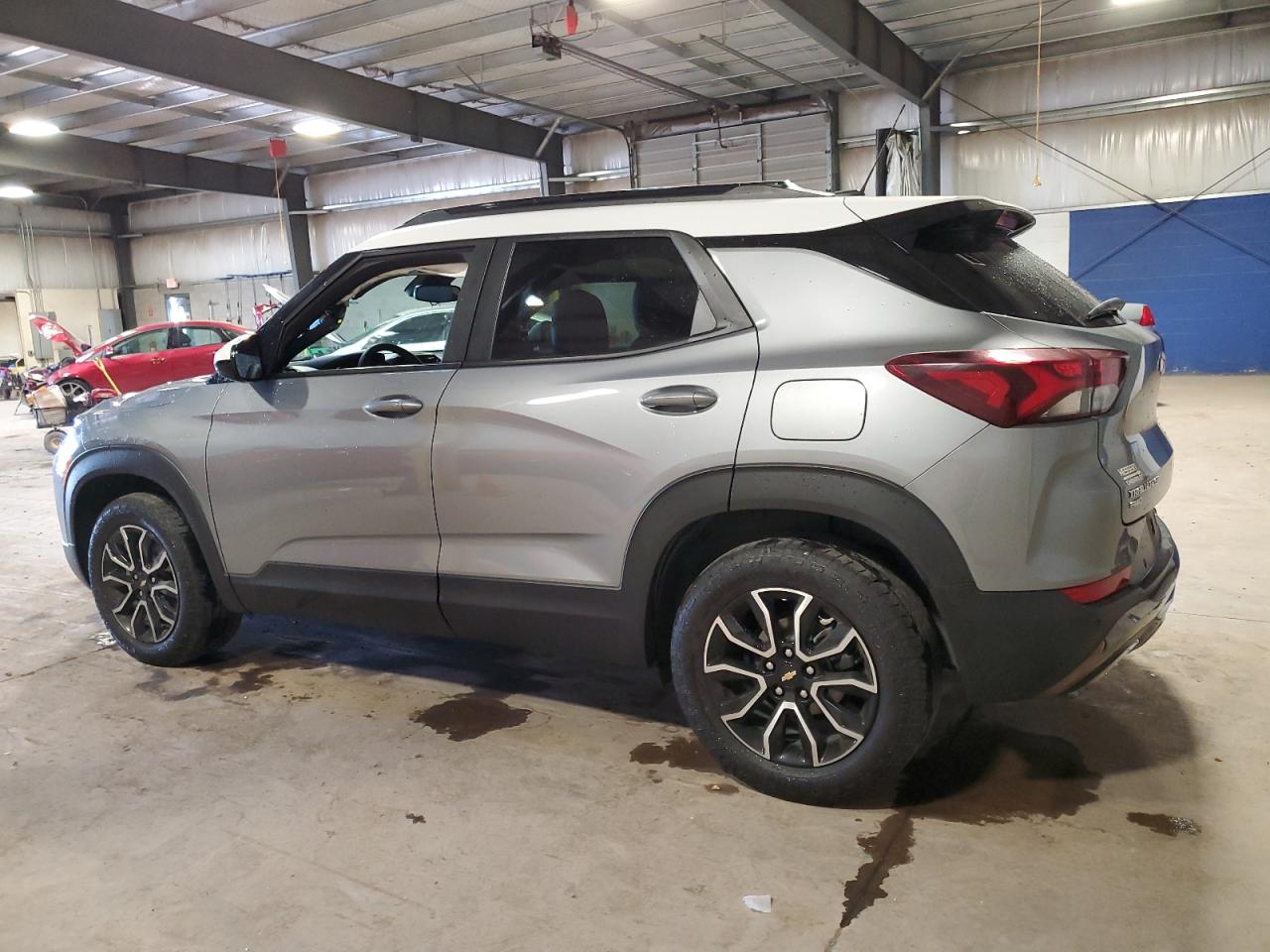 2023 Chevrolet TrailBlazer - Image 2